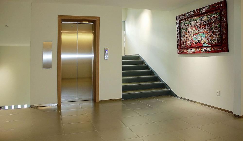 Zen Rooms Patra Kuningan Syariah Cakarta Dış mekan fotoğraf