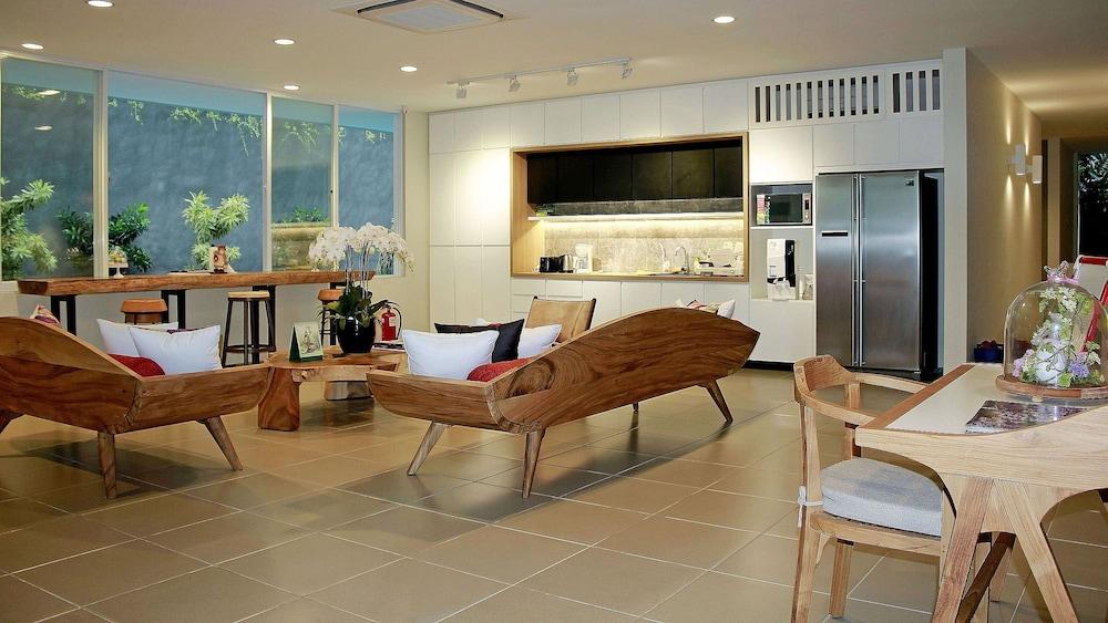 Zen Rooms Patra Kuningan Syariah Cakarta Dış mekan fotoğraf